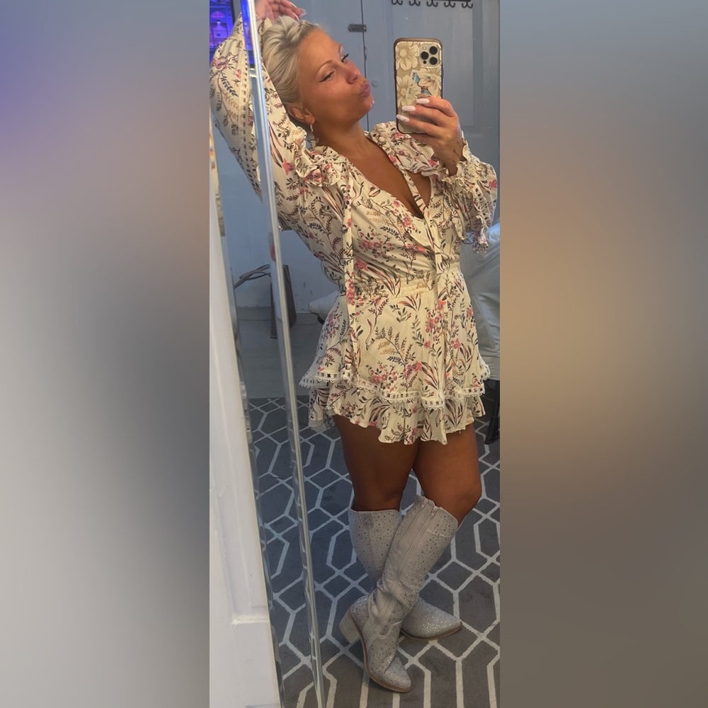Meet your Posher, Crystal I buy and sell alot of clothes!